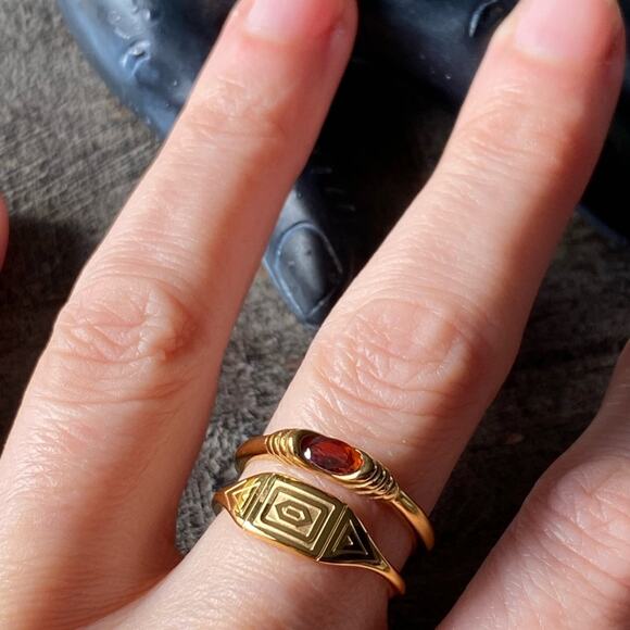 NEW Gold & Amber Ring Set - Picture 2 of 13